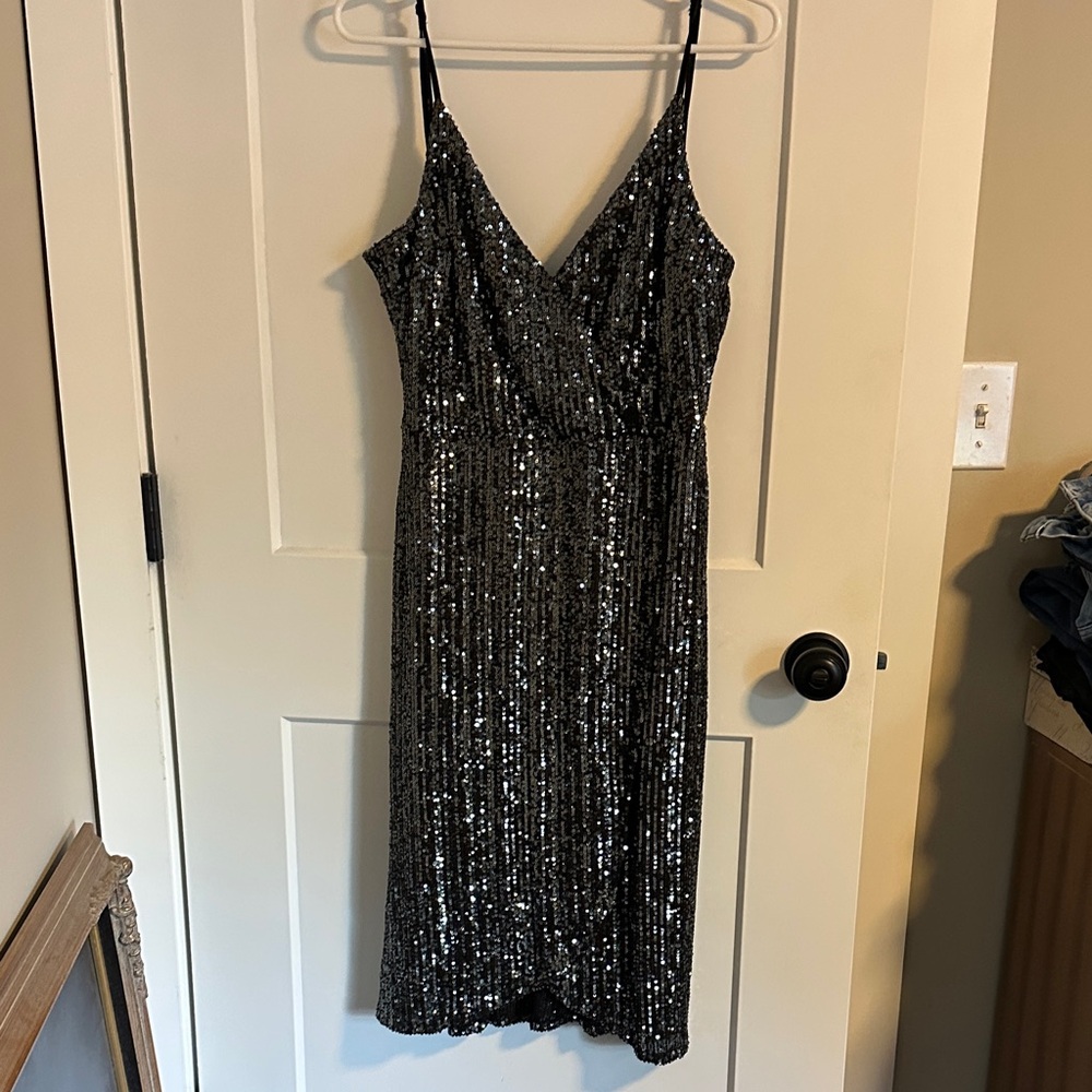 cupcakes & cashmere Black Sequin Midi Dress